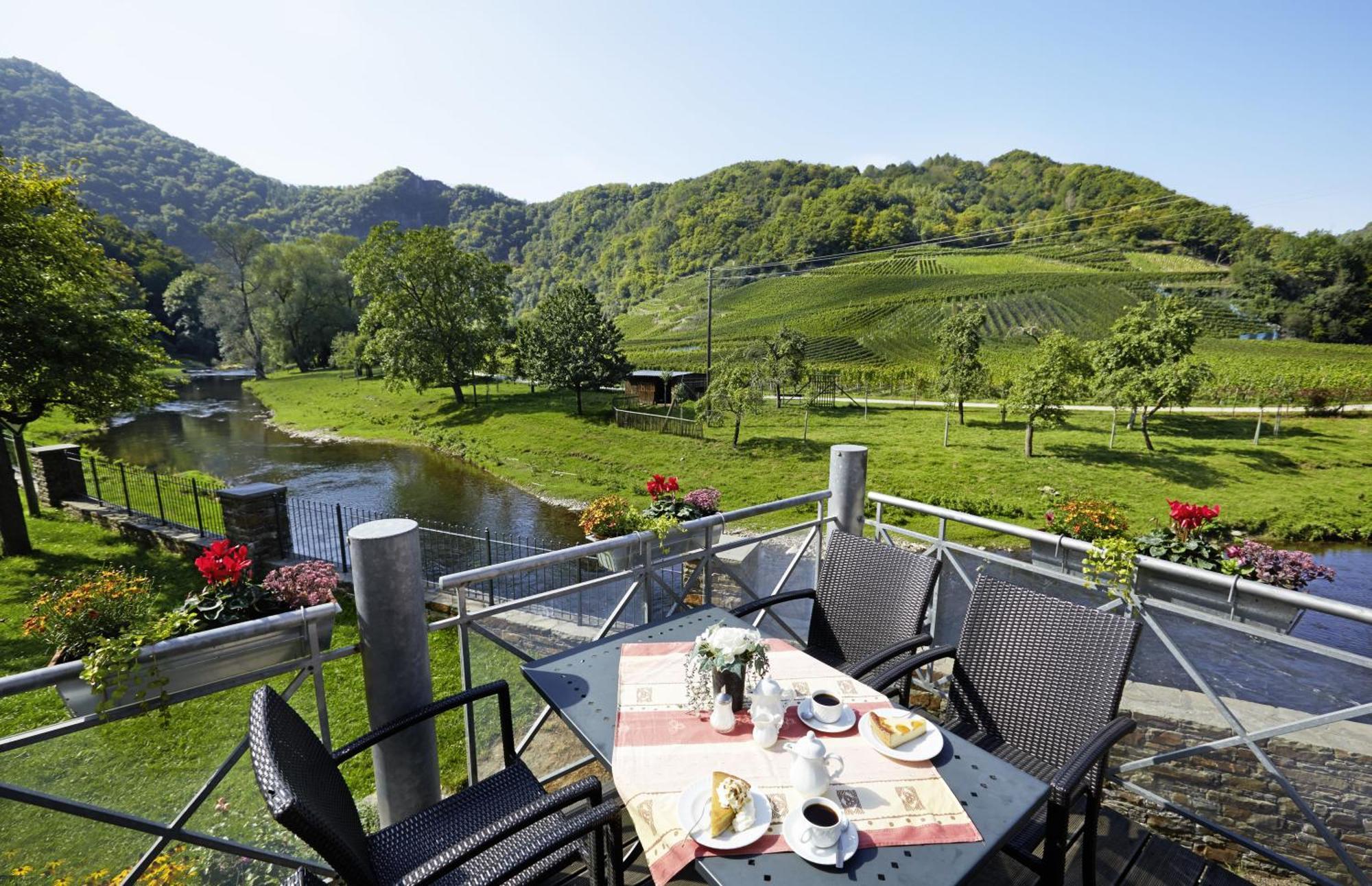 Hotel Pension Jagerstubchen Mayschoss Exterior photo